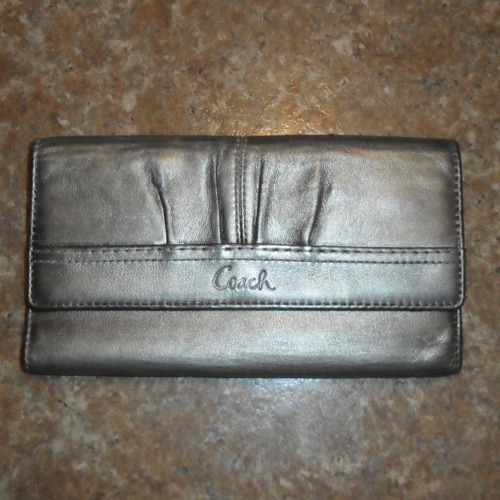Coach Wallet Silver Platinum Leather Gently Used!